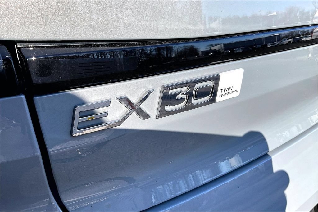 New 2026 Volvo EX30 Ultra w/ Protection Package Premier AWD/4WD image 8