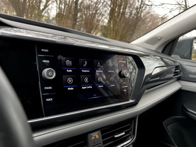 Used 2022 Volkswagen Taos SEL w/ Panoramic Sunroof Package image 35