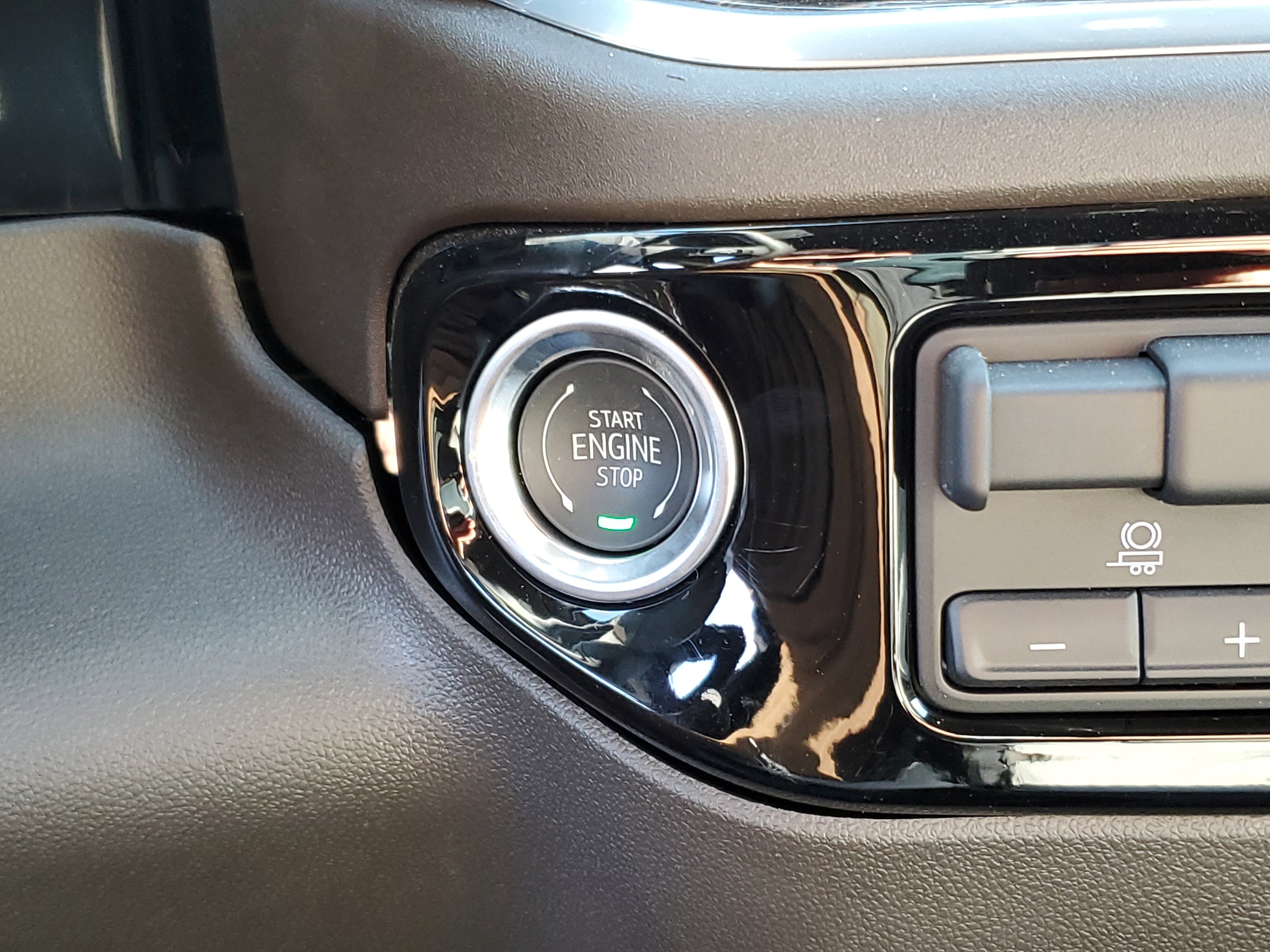 New 2025 GMC Sierra 3500 SLE w/ SLE Convenience Package image 22