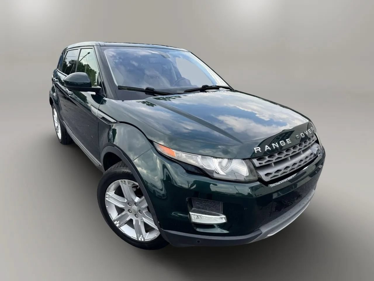Used 2015 Land Rover Range Rover Evoque Pure Plus AWD/4WD image 2