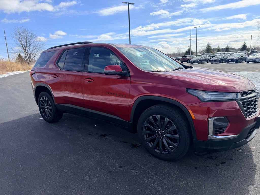 Used 2023 Chevrolet Traverse RS AWD/4WD image 2
