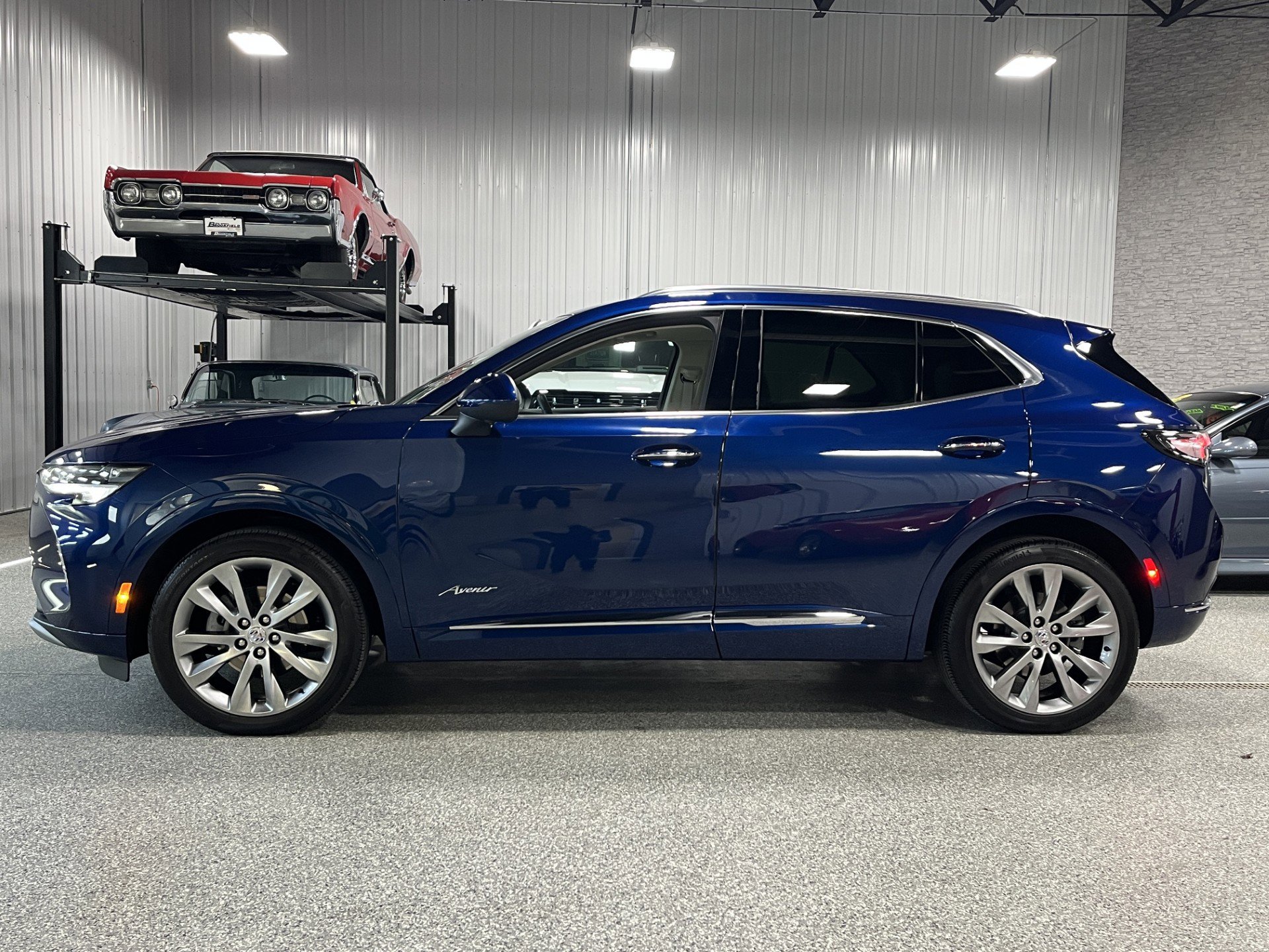 Certified 2023 Buick Envision Avenir AWD/4WD image 2
