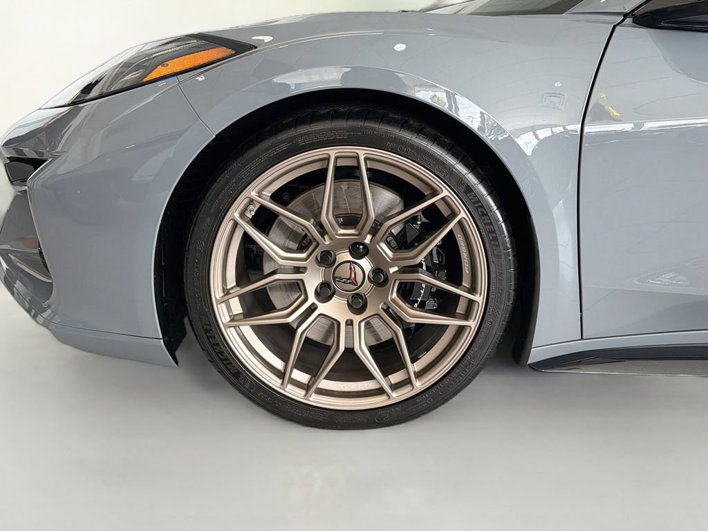 Used 2025 Chevrolet Corvette Z06 RWD image 29