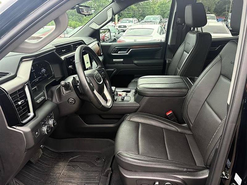 Used 2025 GMC Sierra 1500 Denali w/ Denali Reserve Package AWD/4WD image 12