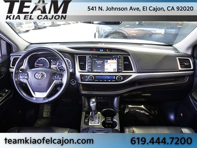 Used 2019 Toyota Highlander Limited FWD image 24