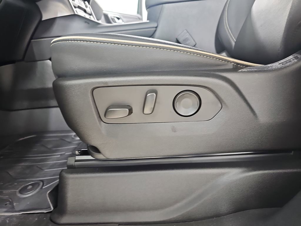 Certified 2024 GMC Yukon XL SLT w/ SLT Premium Package image 37