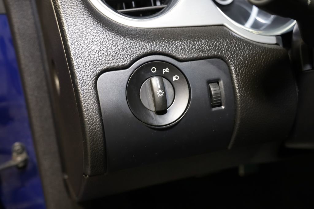 Used 2013 Ford Mustang Premium RWD image 29
