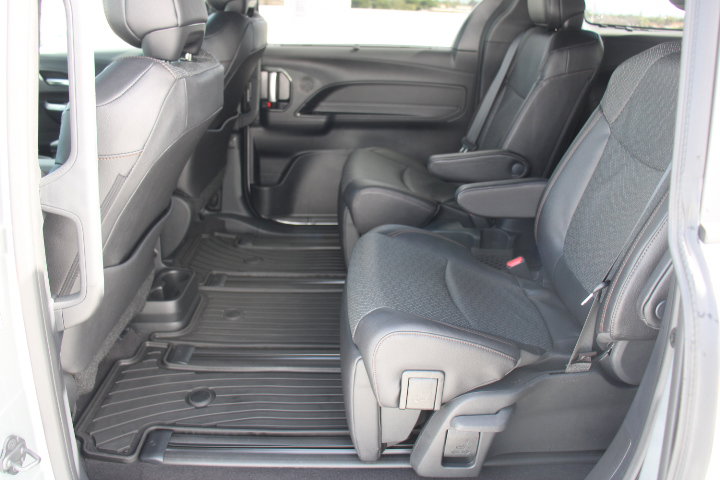 Certified 2025 Toyota Sienna Limited image 13