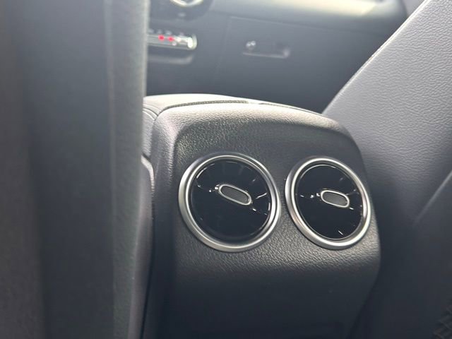 Used 2022 Mercedes-Benz GLA 250 image 37