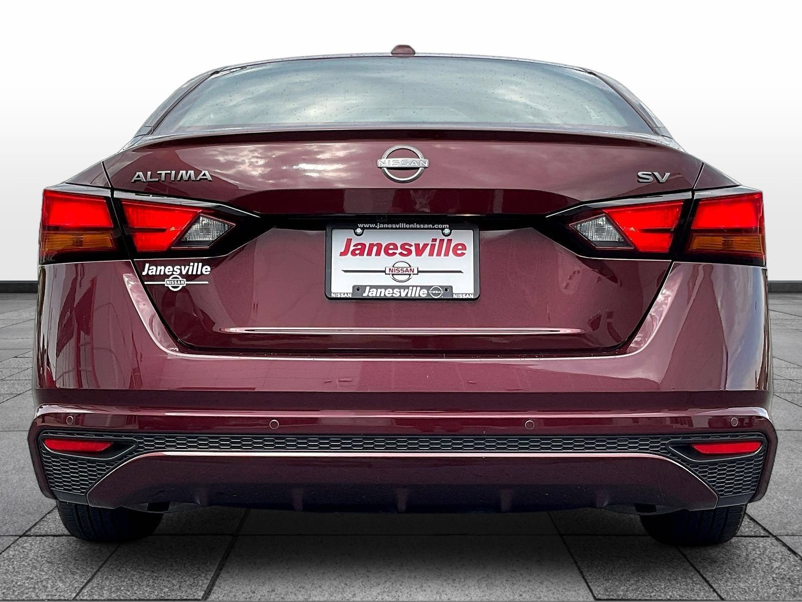Certified 2024 Nissan Altima 2.5 SV FWD image 6