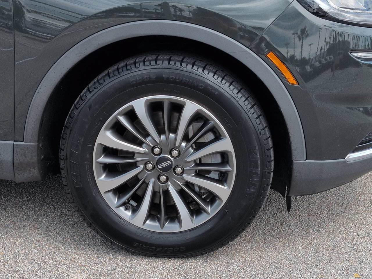 Used 2022 Lincoln Nautilus FWD w/ Premium Package image 11