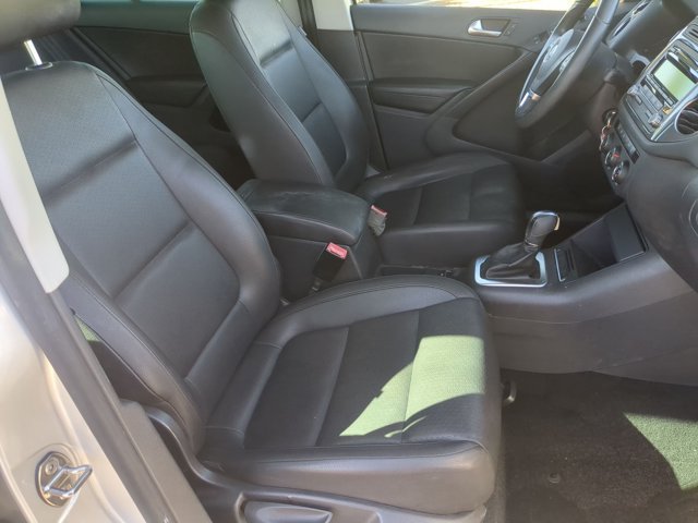 Used 2014 Volkswagen Tiguan SE FWD image 19