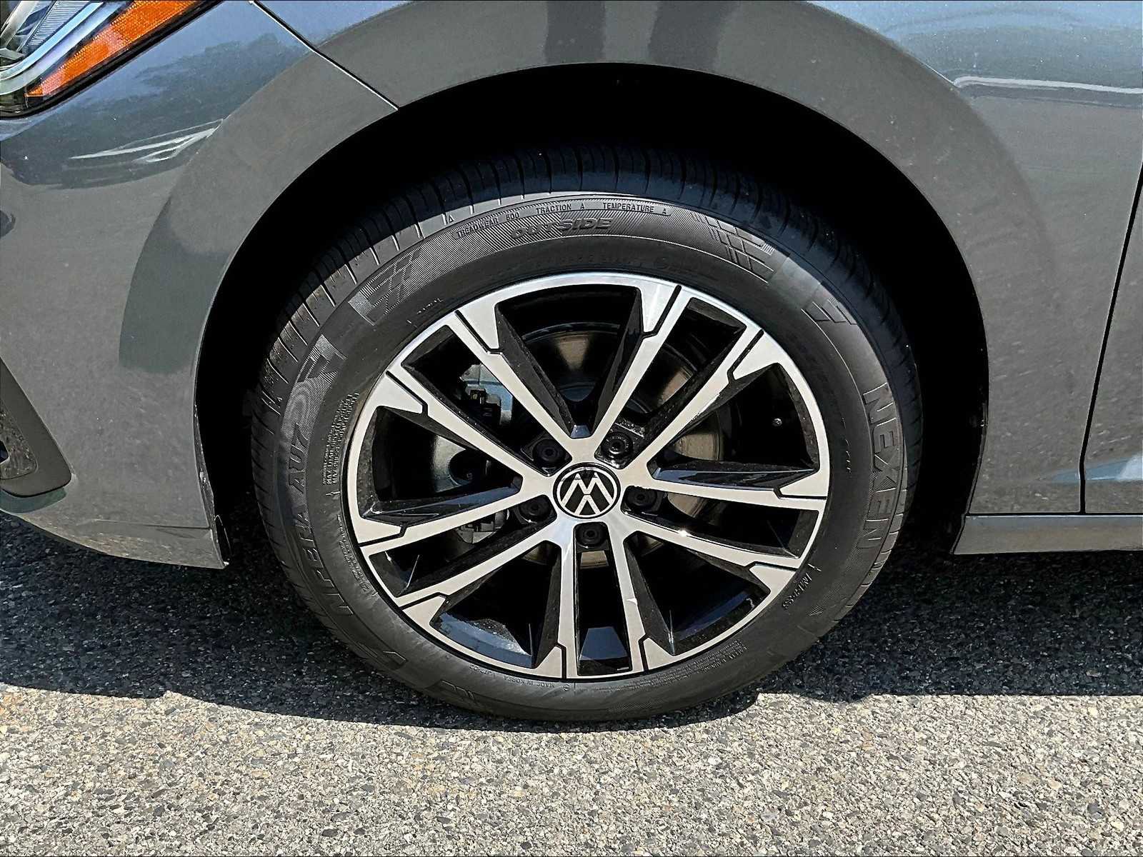 New 2025 Volkswagen Jetta Sport image 8