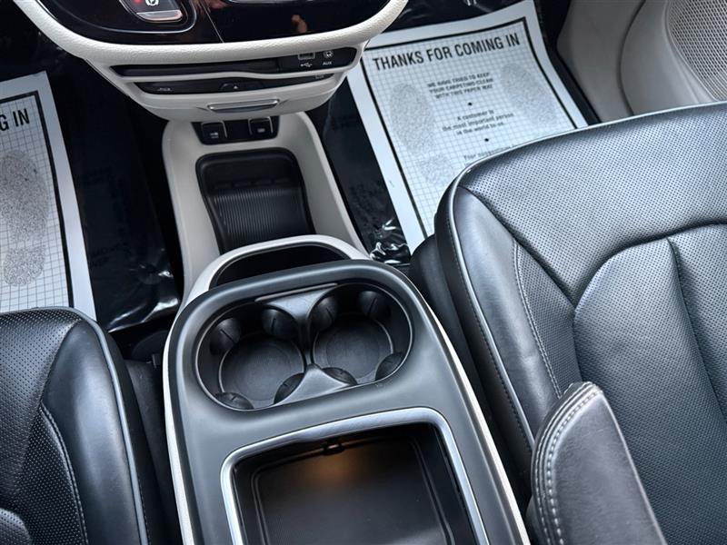 Used 2019 Chrysler Pacifica Limited w/ Advanced Safetytec Group image 26