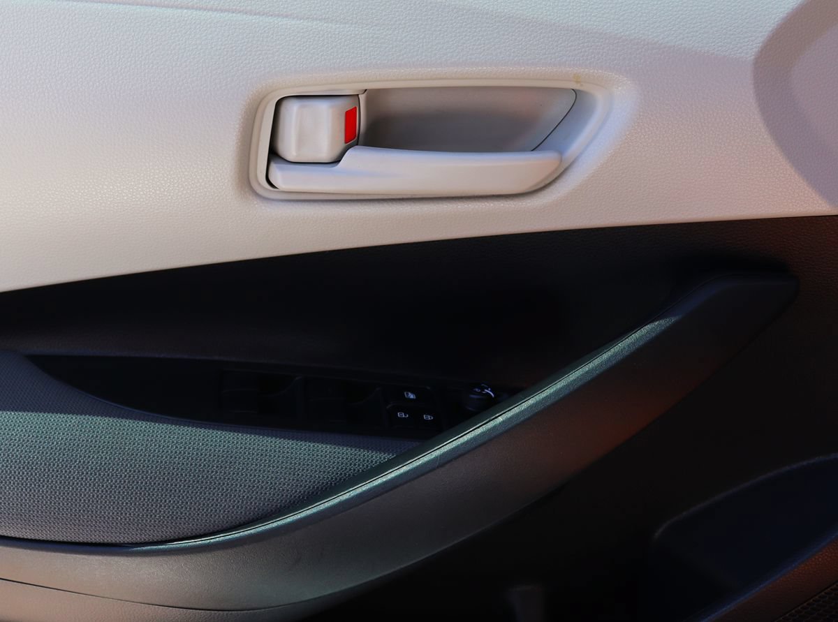 Used 2023 Toyota Corolla LE w/ Carpet Mat Package (TMS) FWD image 40
