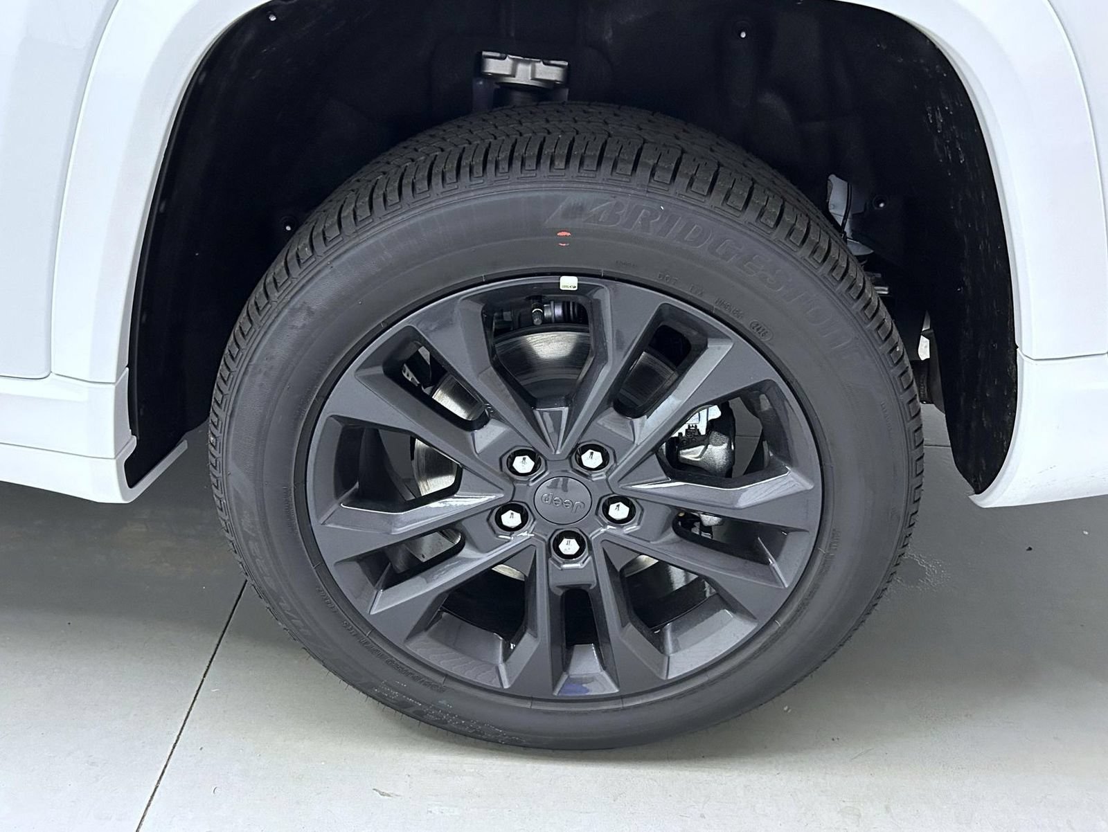 New 2026 Jeep Grand Cherokee L Limited AWD/4WD image 23
