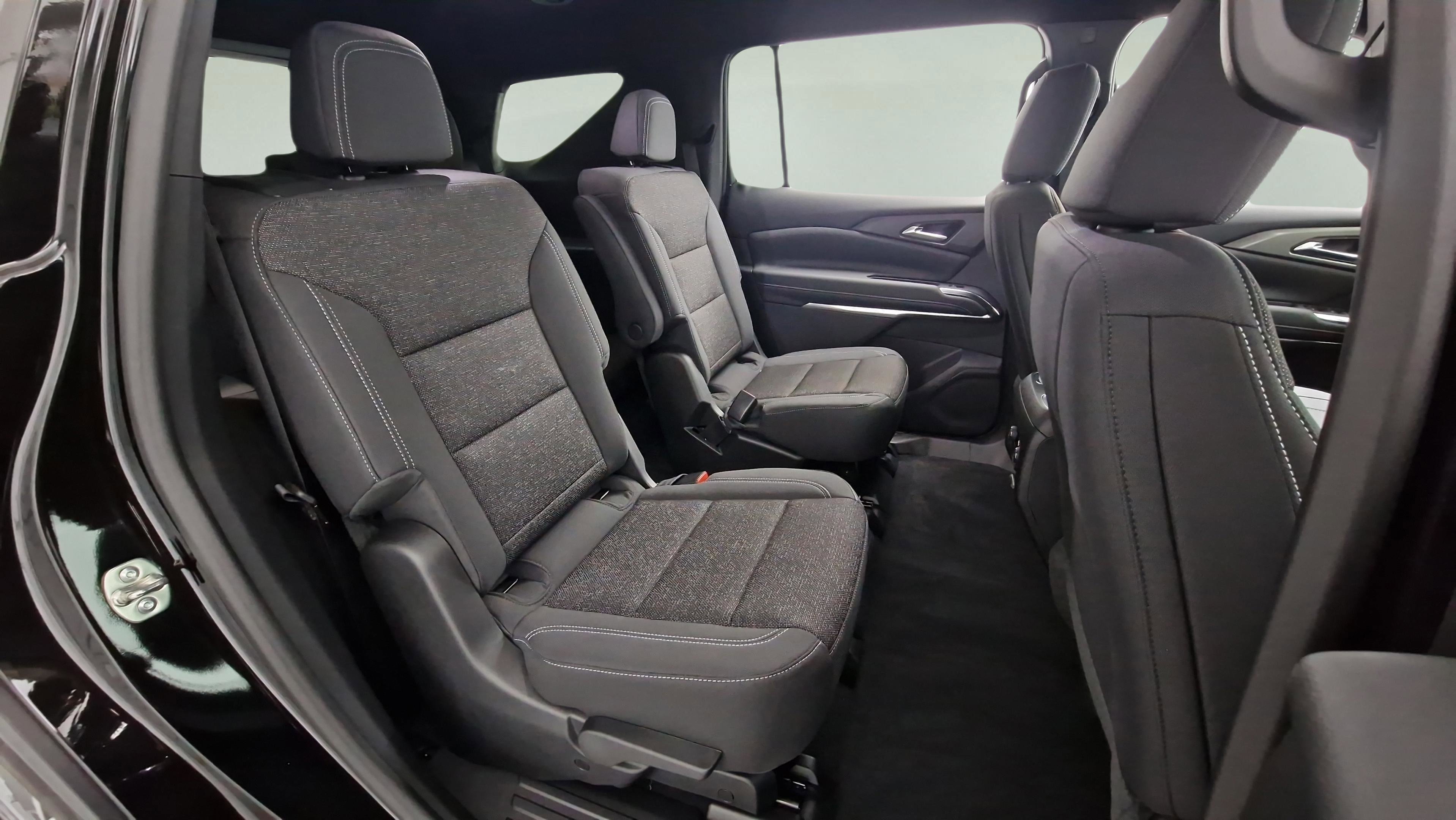 New 2026 Chevrolet Traverse LT w/ Driver Confidence Package FWD image 29