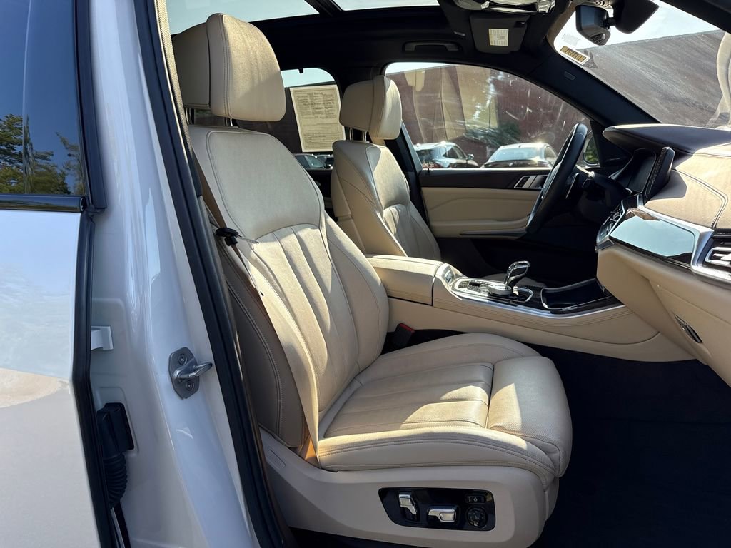Used 2019 BMW X5 xDrive40i w/ M Sport Package AWD/4WD image 29