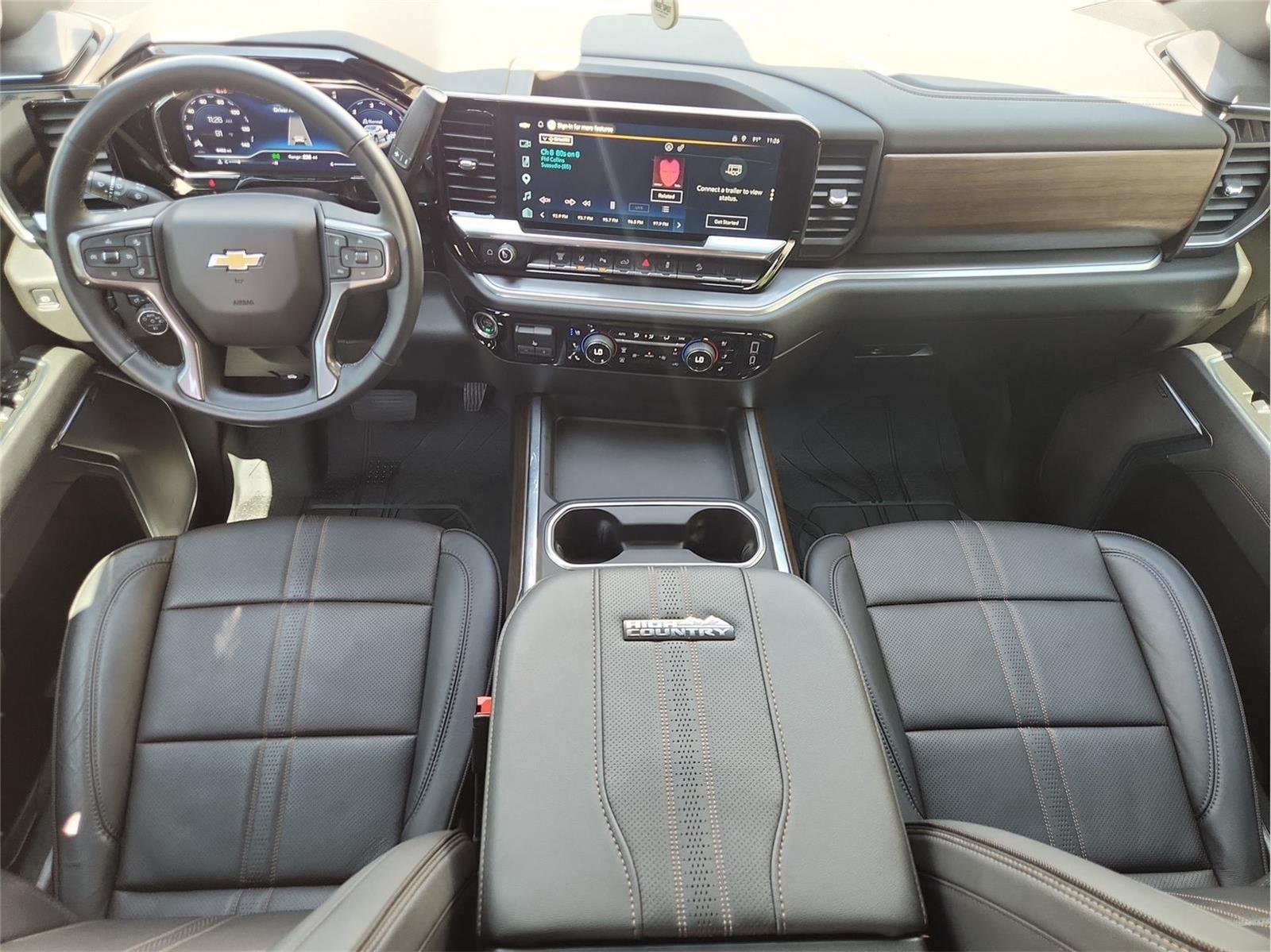 Used 2025 Chevrolet Silverado 2500 High Country w/ Technology Package AWD/4WD image 20