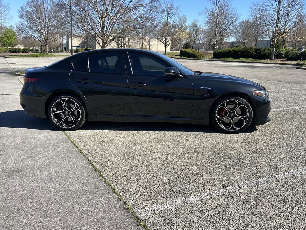 Used 2022 Alfa Romeo Giulia Veloce image 8