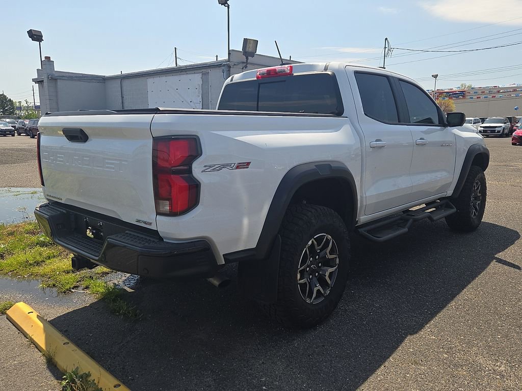 Used 2024 Chevrolet Colorado ZR2 w/ Technology Package AWD/4WD image 4