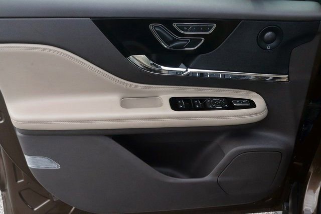 Used 2022 Lincoln Corsair Reserve w/ Sport Package AWD/4WD image 10