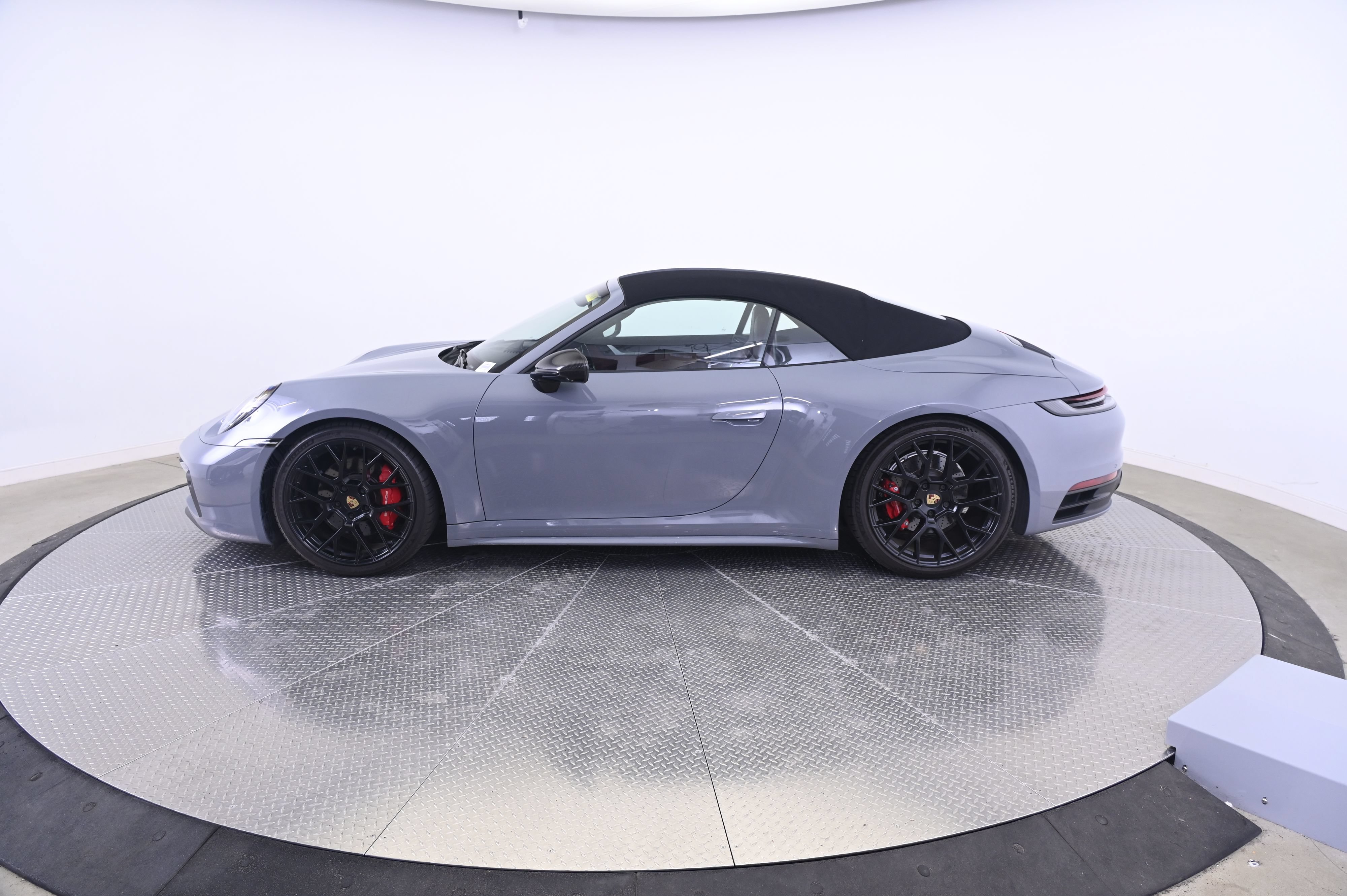 Certified 2023 Porsche 911 Carrera S RWD image 12