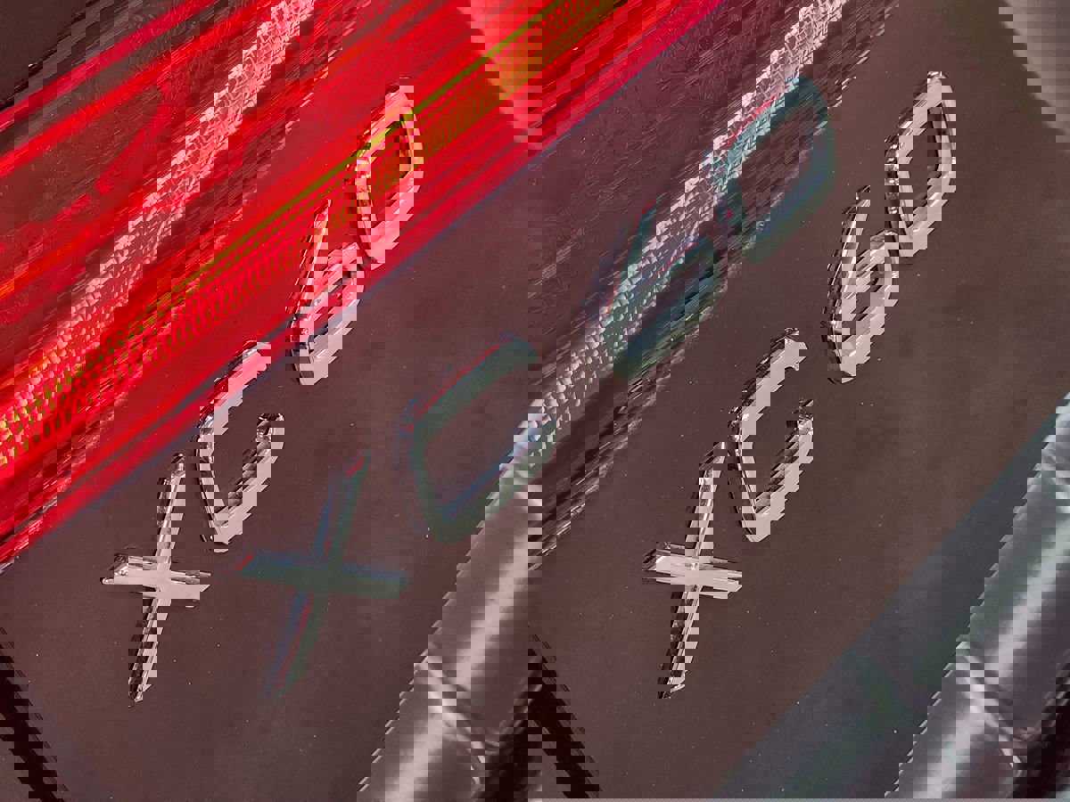 Used 2023 Volvo XC60 T8 Plus w/ Protection Package Premier image 26