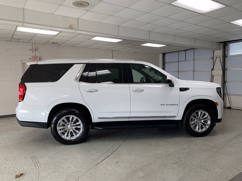 Used 2023 GMC Yukon SLT w/ SLT Premium Package AWD/4WD image 7