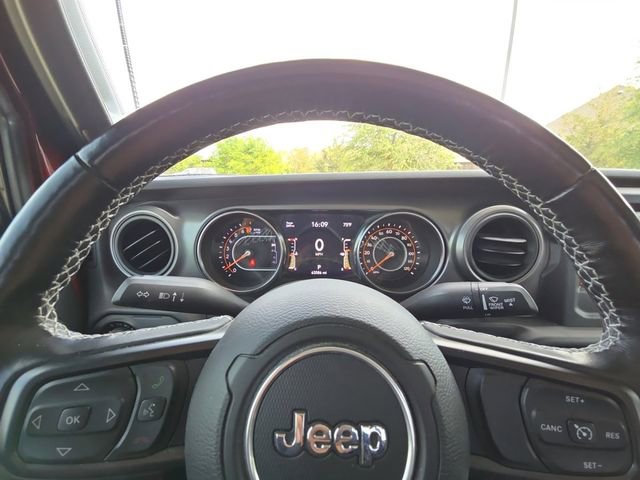 Used 2021 Jeep Gladiator Sport image 25