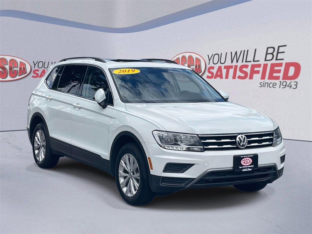 Used 2019 Volkswagen Tiguan SE w/ Panoramic Sunroof Package