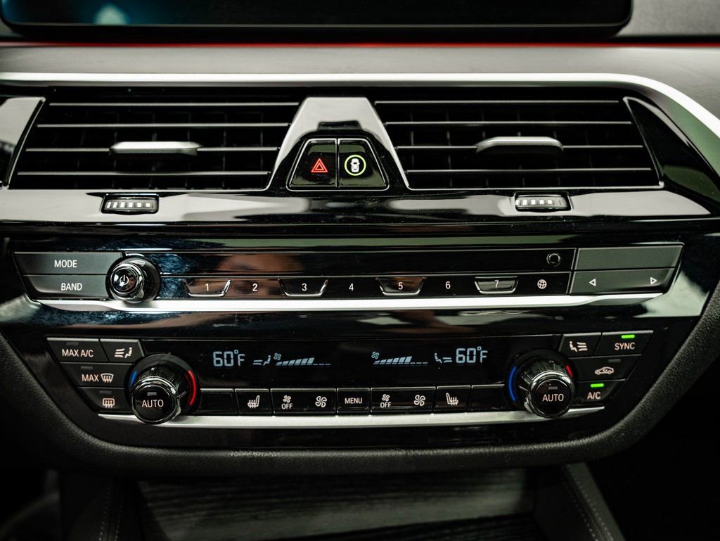 Used 2023 BMW 540i xDrive w/ Executive Package image 35