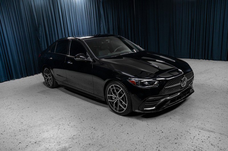 Used 2023 Mercedes-Benz C 300 Sedan image 3