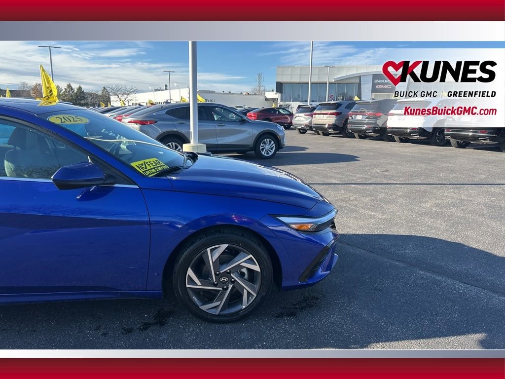 Used 2025 Hyundai Elantra SEL image 15