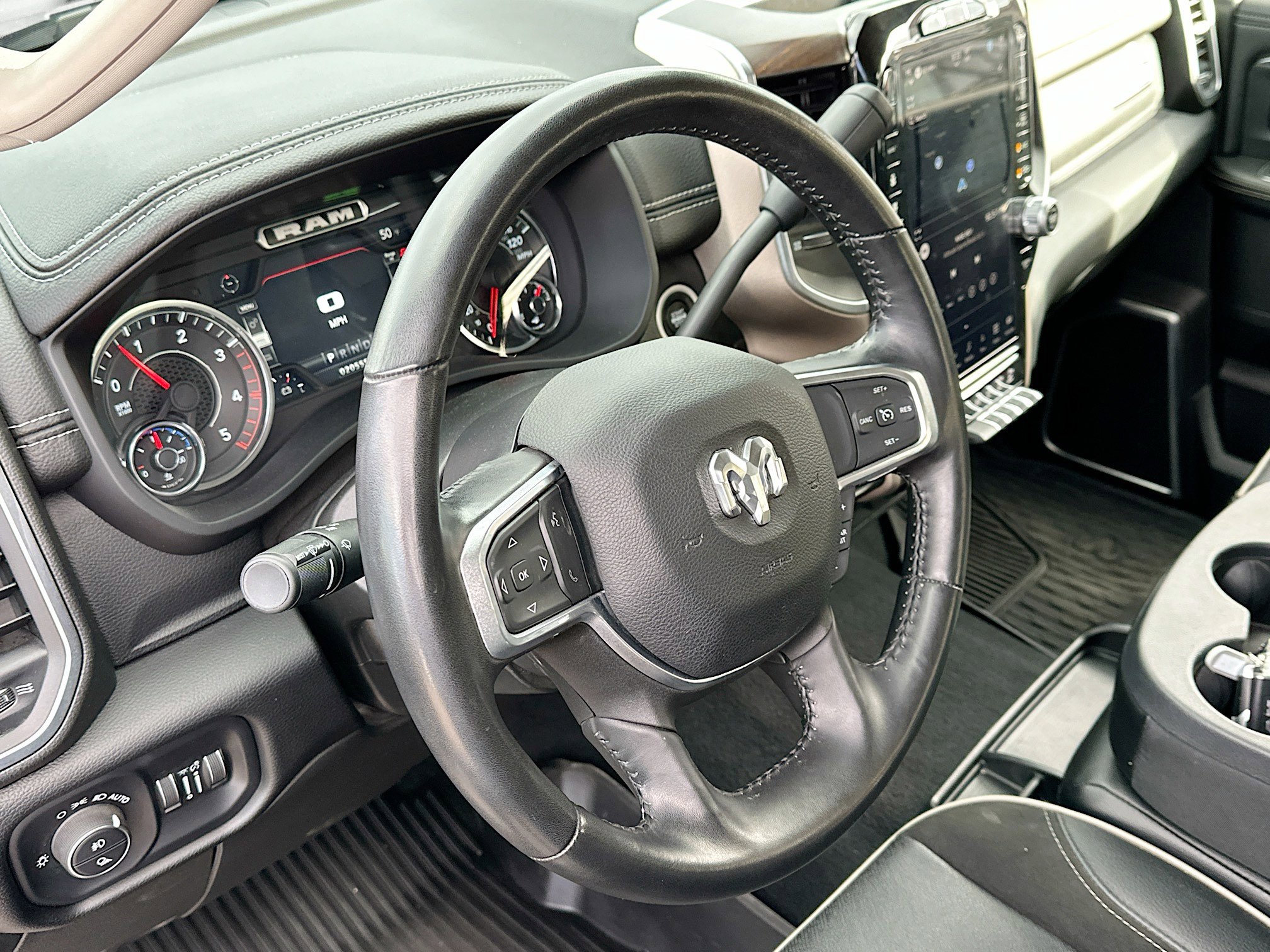 Used 2024 RAM 2500 Laramie image 18