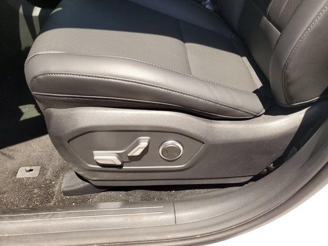 Certified 2025 Hyundai Santa Fe XRT AWD/4WD image 18