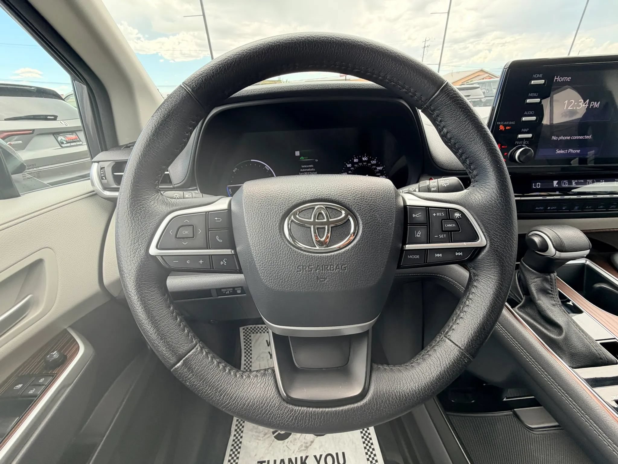 Used 2023 Toyota Sienna XLE AWD/4WD image 12