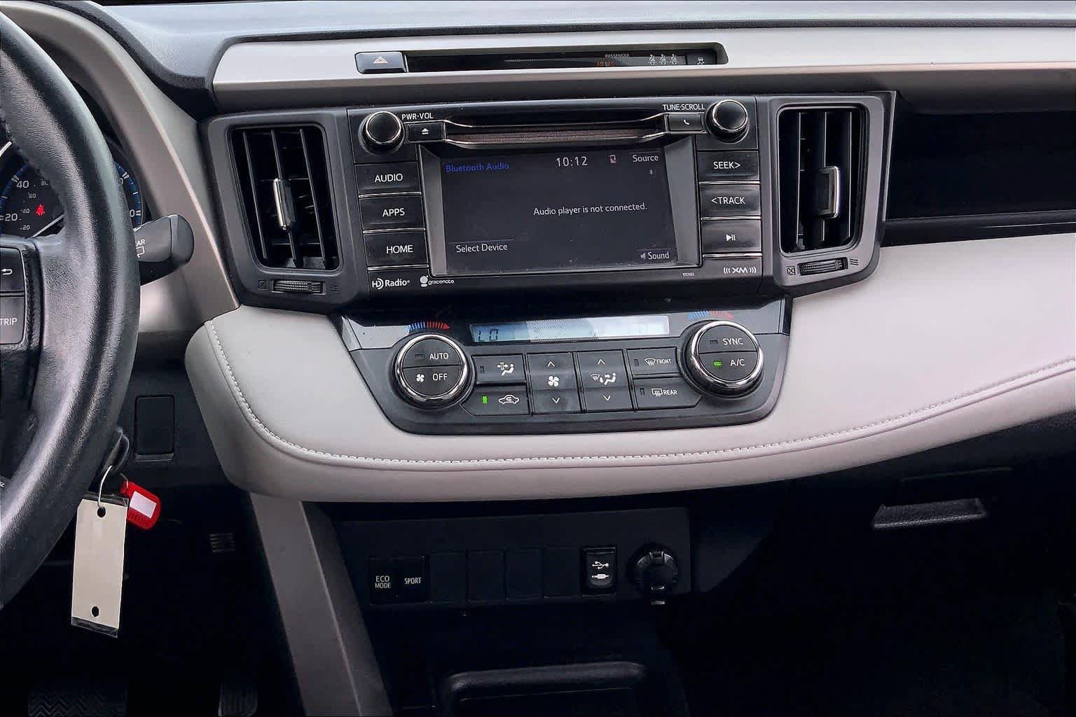 Used 2017 Toyota RAV4 XLE FWD image 7
