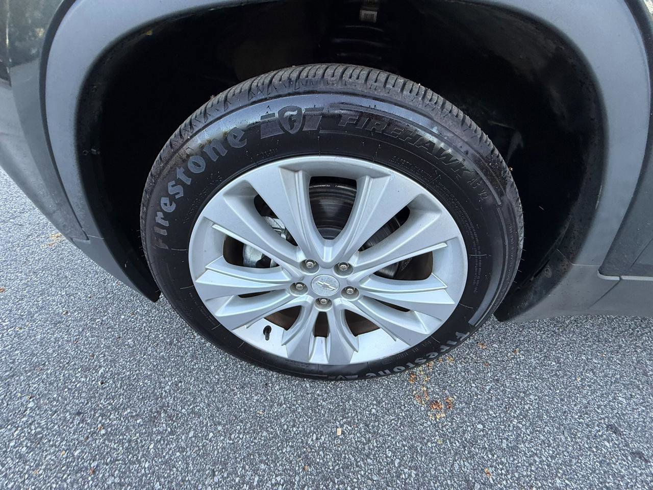 Used 2020 Chevrolet Trax Premier FWD image 25