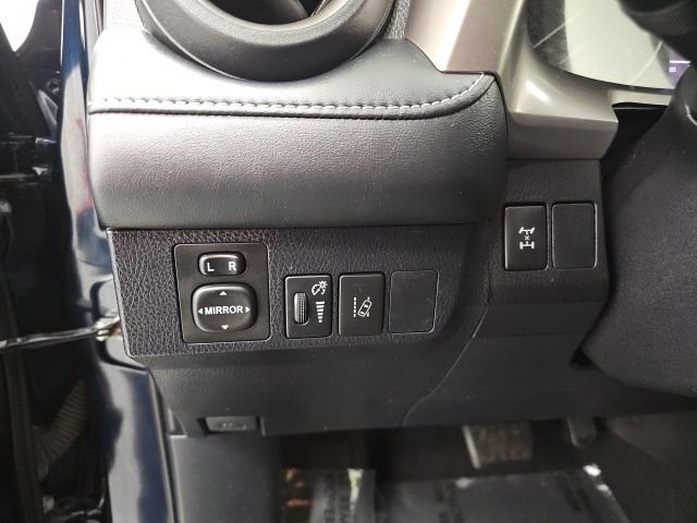 Used 2018 Toyota RAV4 XLE w/ Plus Extra Value Package image 17