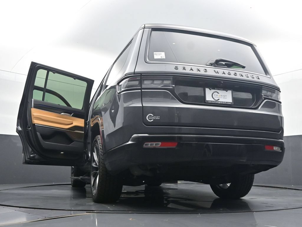 Used 2025 Jeep Grand Wagoneer Series III w/ Rear Seat Video Group 1 AWD/4WD image 54