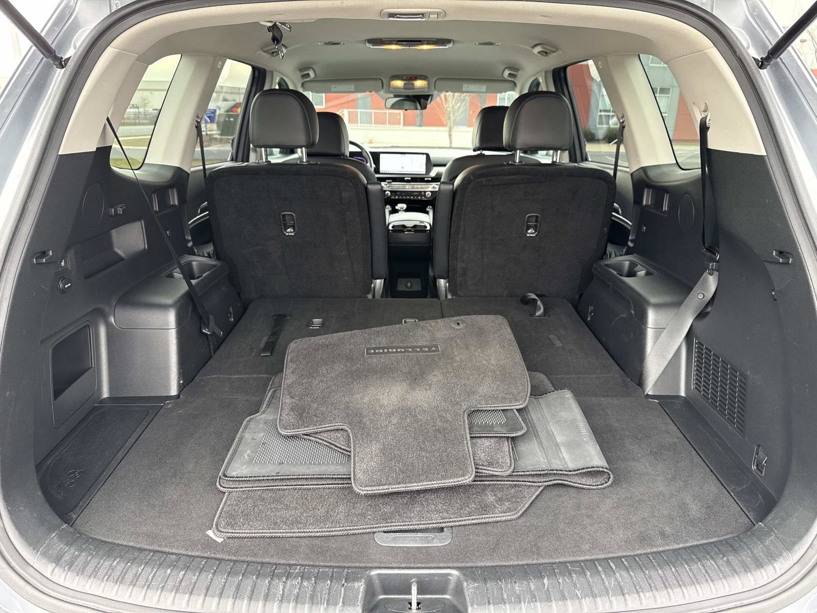 Used 2024 Kia Telluride S image 20