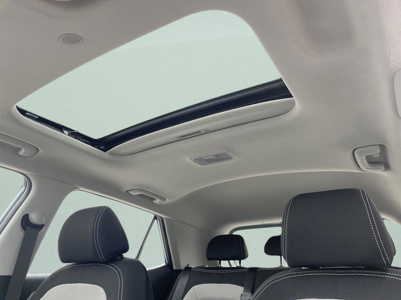 New 2026 Hyundai Venue SEL image 29