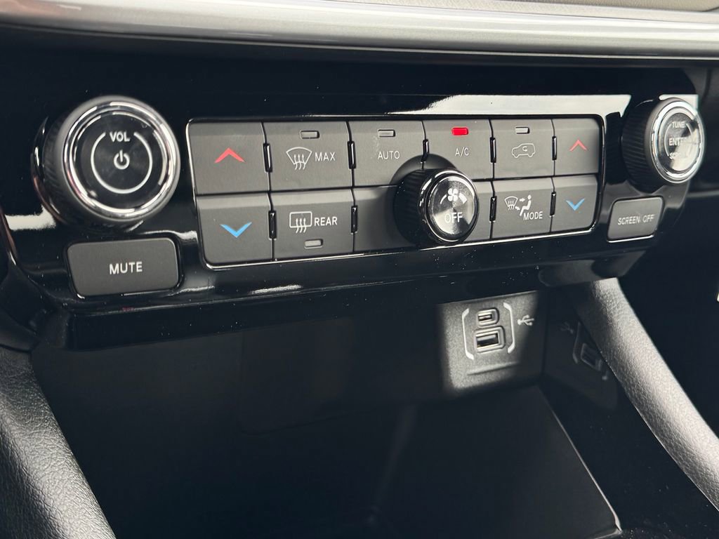 New 2026 Jeep Compass Limited w/ Sun, Sound & Navigation Group AWD/4WD image 21