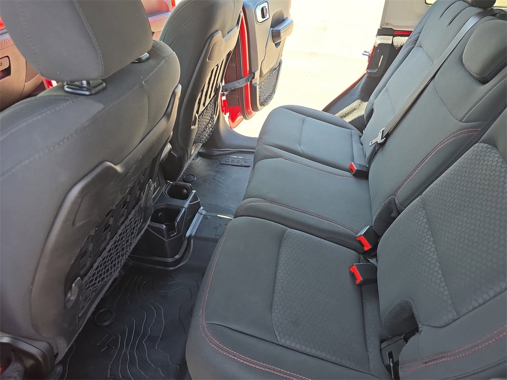 Used 2019 Jeep Wrangler Unlimited Rubicon w/ Cold Weather Group image 13