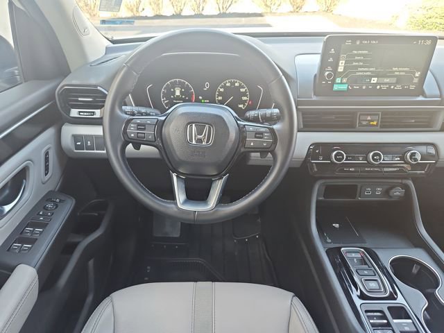 Certified 2024 Honda Pilot Touring image 13