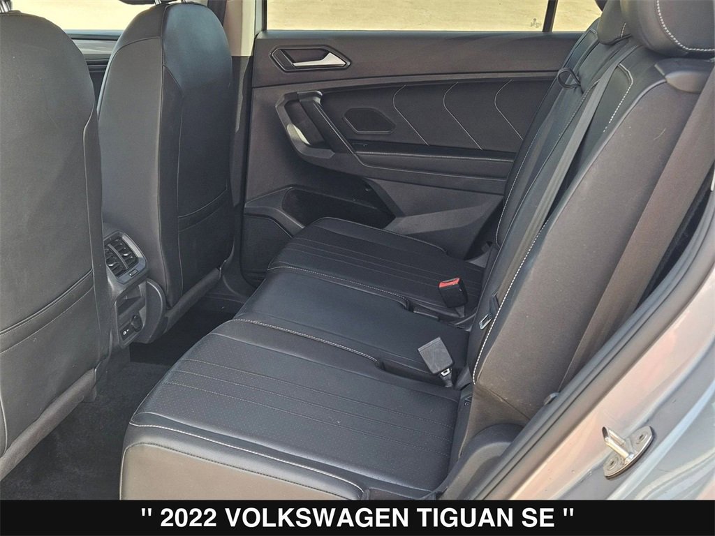 Used 2022 Volkswagen Tiguan SE image 17