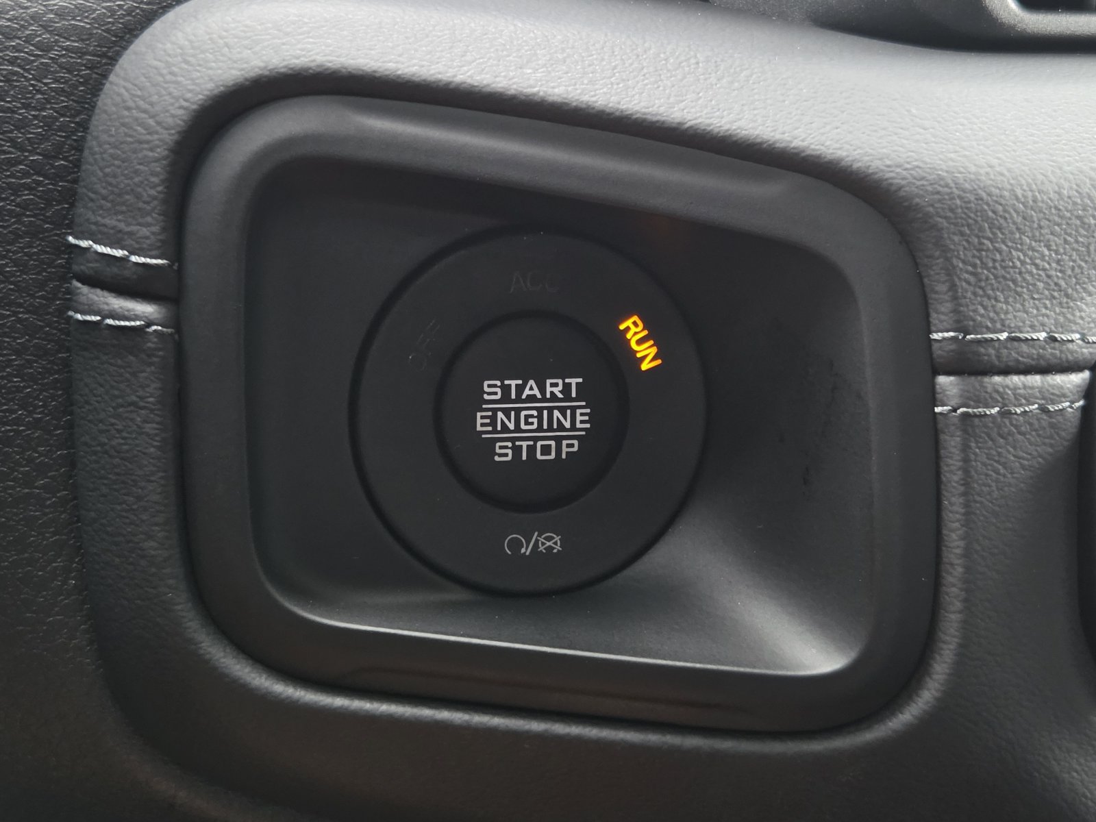 Used 2024 Jeep Wrangler Unlimited Rubicon AWD/4WD image 24