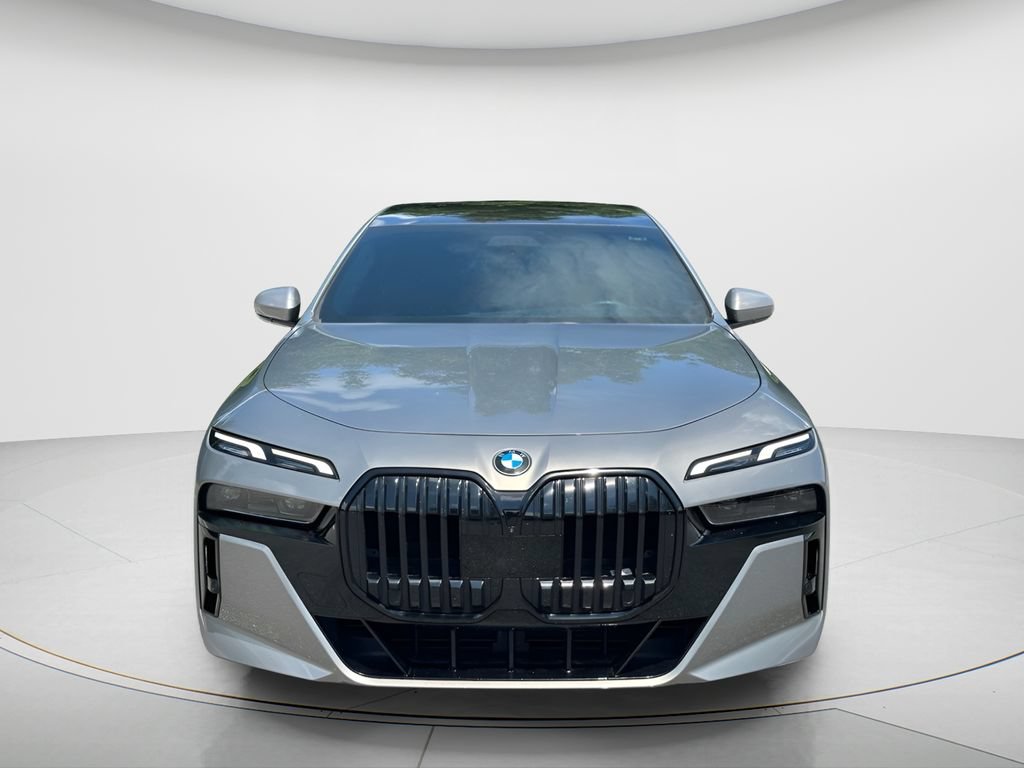 Certified 2023 BMW 740i RWD image 2