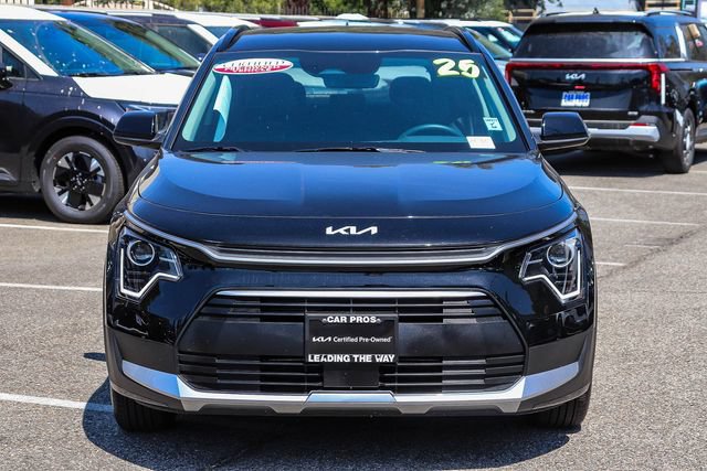 Certified 2025 Kia Niro EX FWD image 3